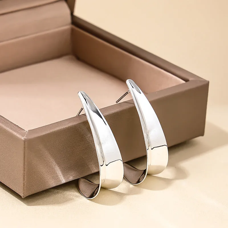 Chic Metal Crescent Earrings - Vienna Verve Collection