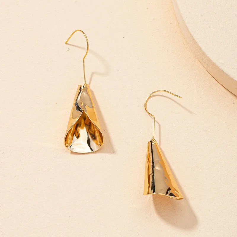 Chic Vienna Verve Geometric Dangle Earrings