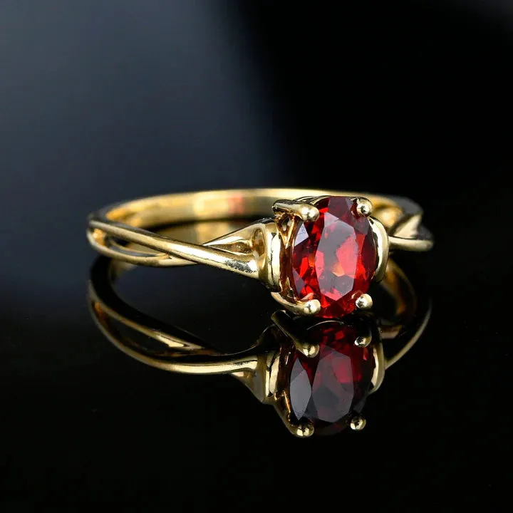 Natural Oval Cut Garnet Twisted Shank Solitaire Vintage 14k Gold Vermeil Ring