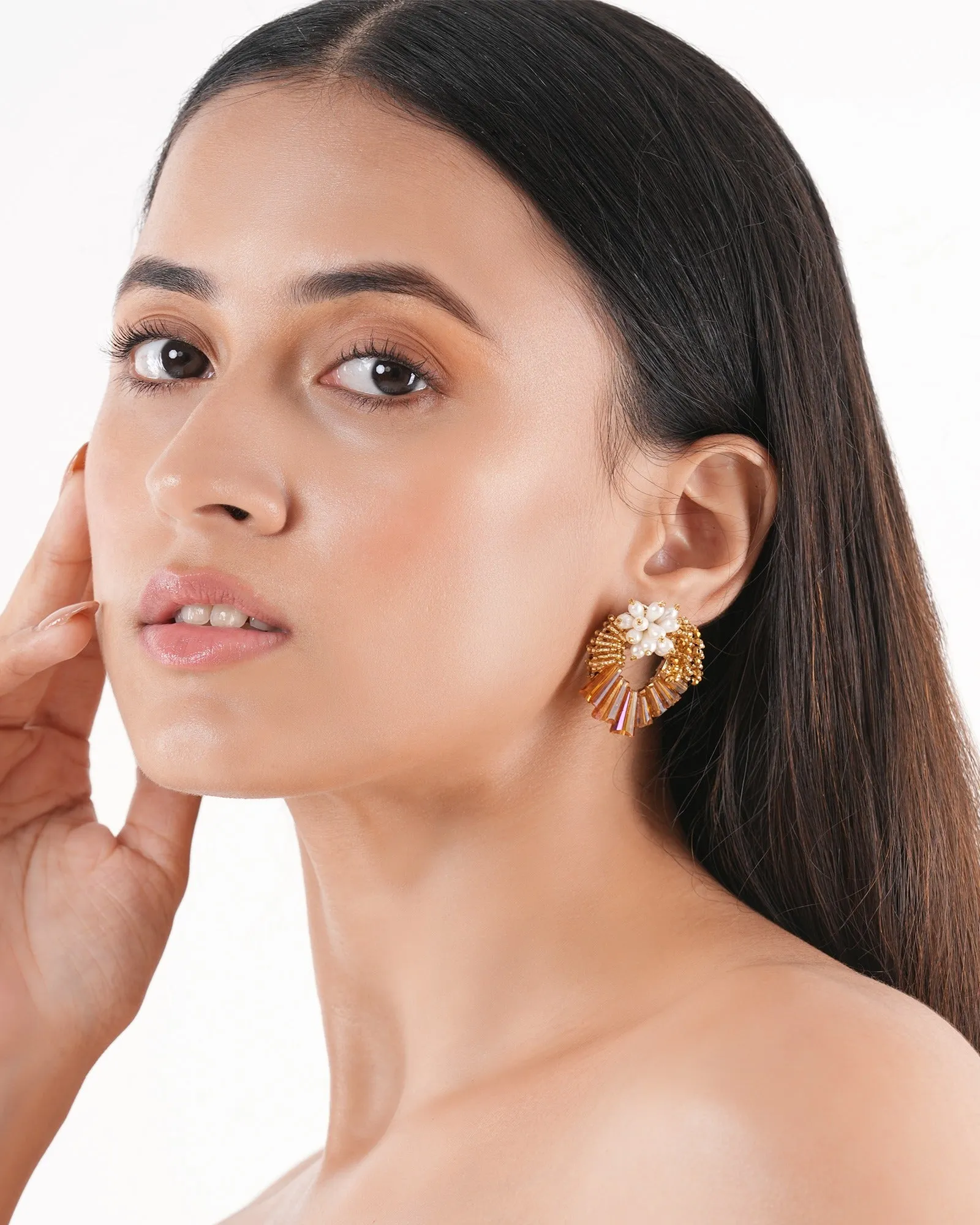 Ninaara Gold Studs