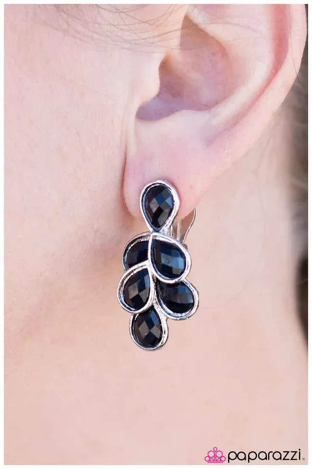 Paparazzi Earring ~ In Full Force - Black