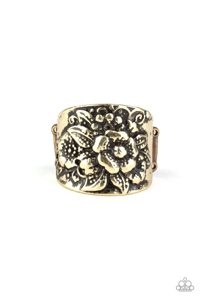 Paparazzi Ring ~ Tropical Bloom - Brass