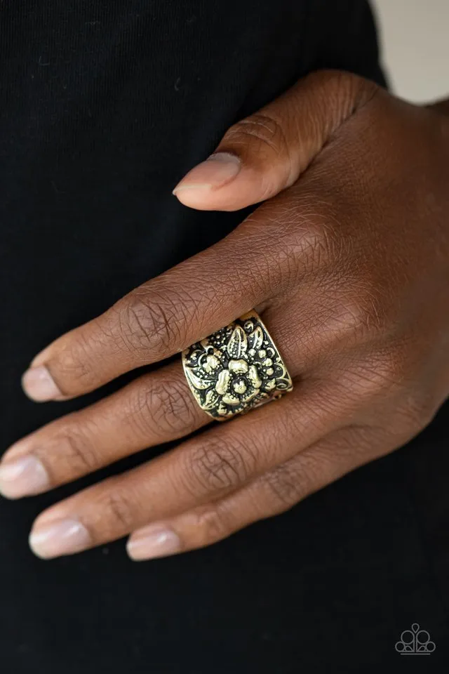 Paparazzi Ring ~ Tropical Bloom - Brass