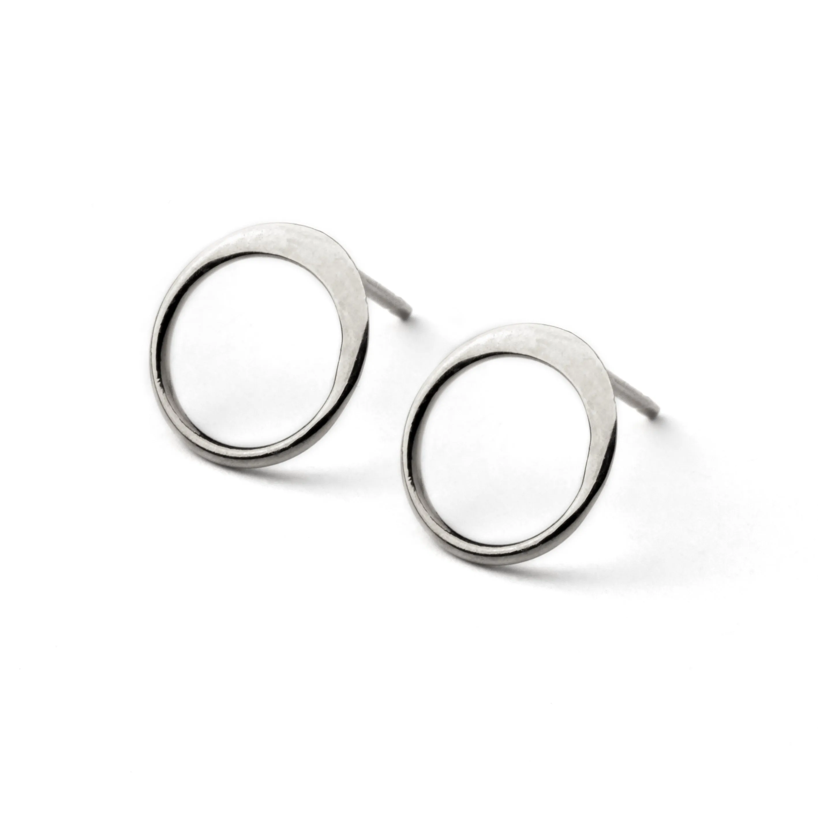 Silver Circle Ear Studs