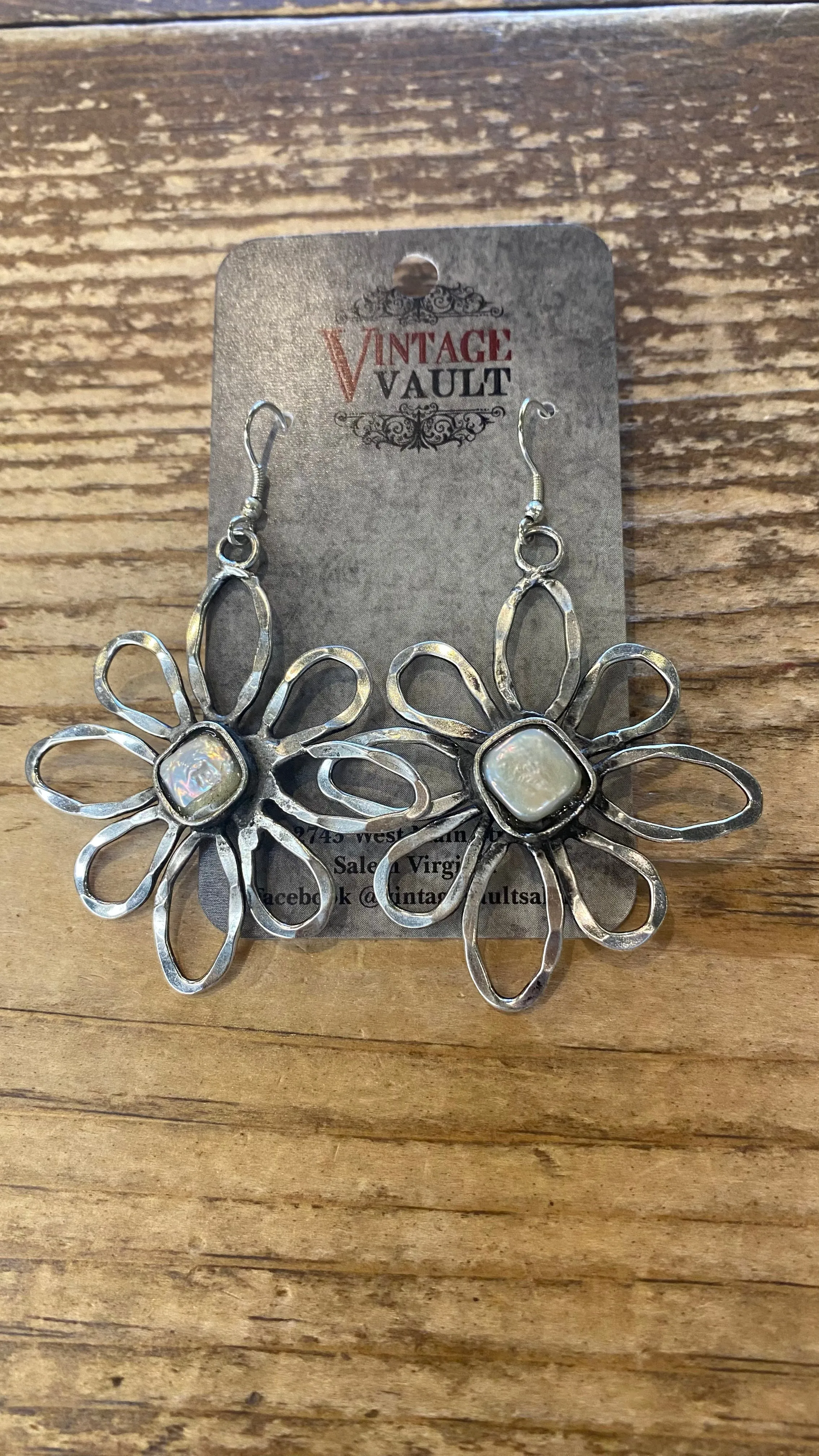 Silver Flower with Pearl ER